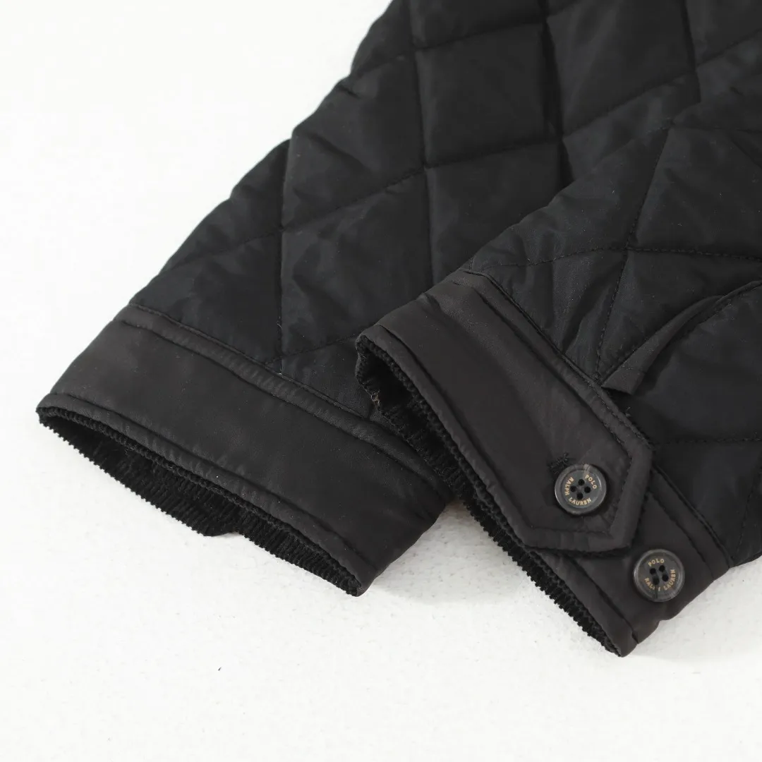 P350 #R57 Ralpah Lauren/Ralph Lauren Diamond Check Stand Collar Veteran Cotton Jacket Uniform British Retro Style for Men and Women Item No. RL17381 Classic Diamond Henley Lavalier Thin Cotton Jacket Simple yet stylish corduroy trimmed cuffs Collar Can be straight folded Two-wear, half-high collar front double-button closure, front full zipper Fabric has a certain anti-water effect, classic forever , there are adjustable buckle tabs at the back waist. Delicate embroidery of the pony on the left side of the chest is retro and timeless. Color: black, navy blue, brown, army green. Size: M L
